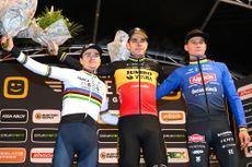 Tom Pidcock, Wout van Aert and Mathieu van der Poel on the podium of the Antwerp World Cup in 2022