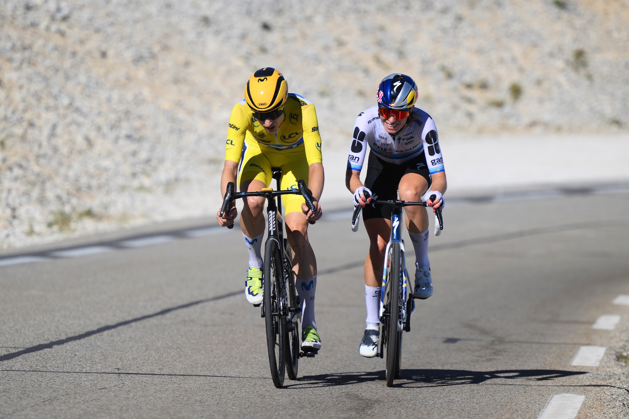 MONT VENTOUX, FRANCE - AUGUST 07: (L-R) Marlen Reusser of Switzerland and Team Movistar - Yellow Leader Jersey and Demi Vollering of Netherlands and Team FDJ United - SUEZ compete in the chase group during the 5th Tour de France Femmes 2026, Stage 7 a 146.8km stage from La Voulte-sur-Rhone to Mont Ventoux 1901m / #UCIWWT / on August 07, 2026 in Mont Ventoux, France. (Photo by Alex Broadway/Getty Images)