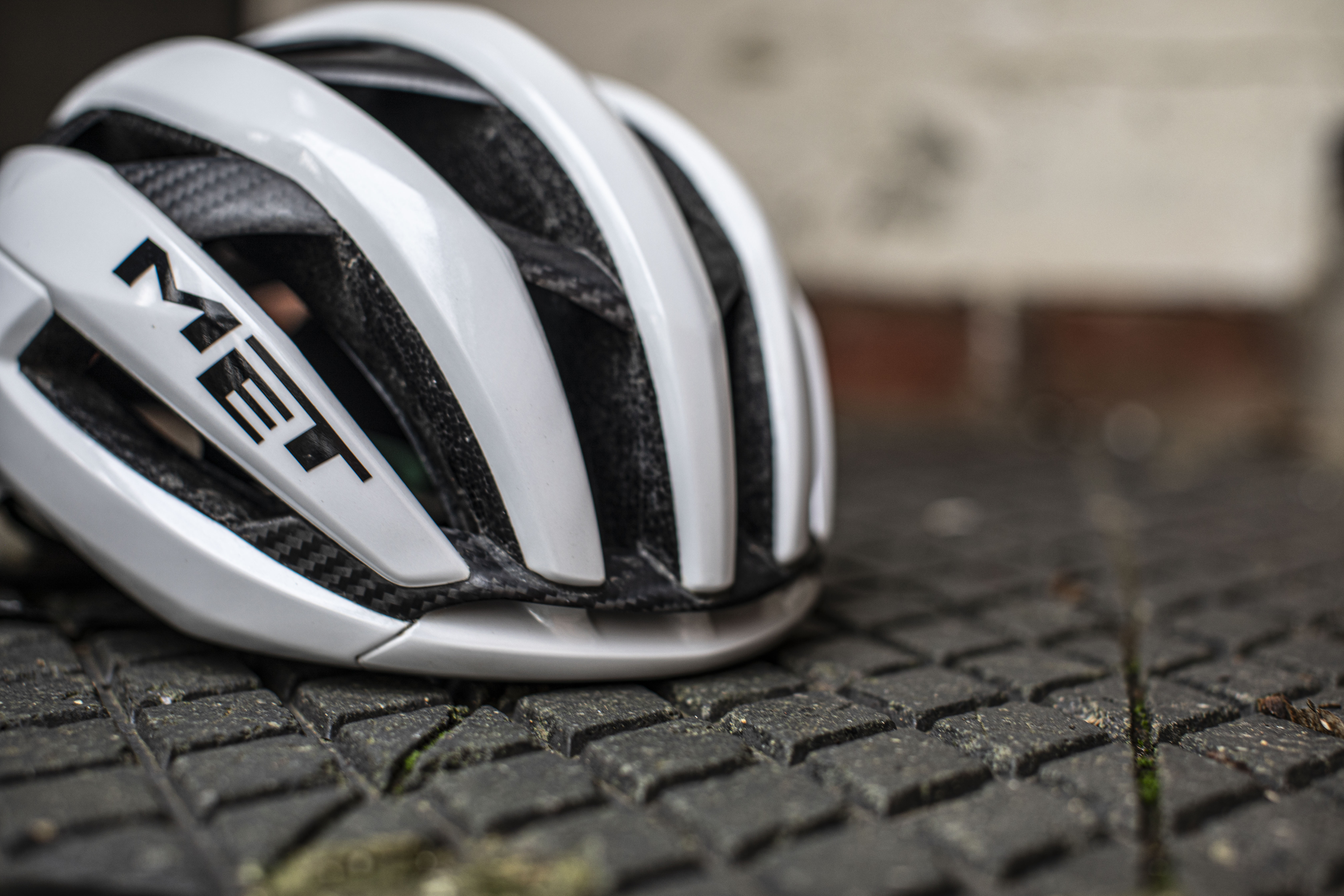 Met Trenta 3k Carbon helmet