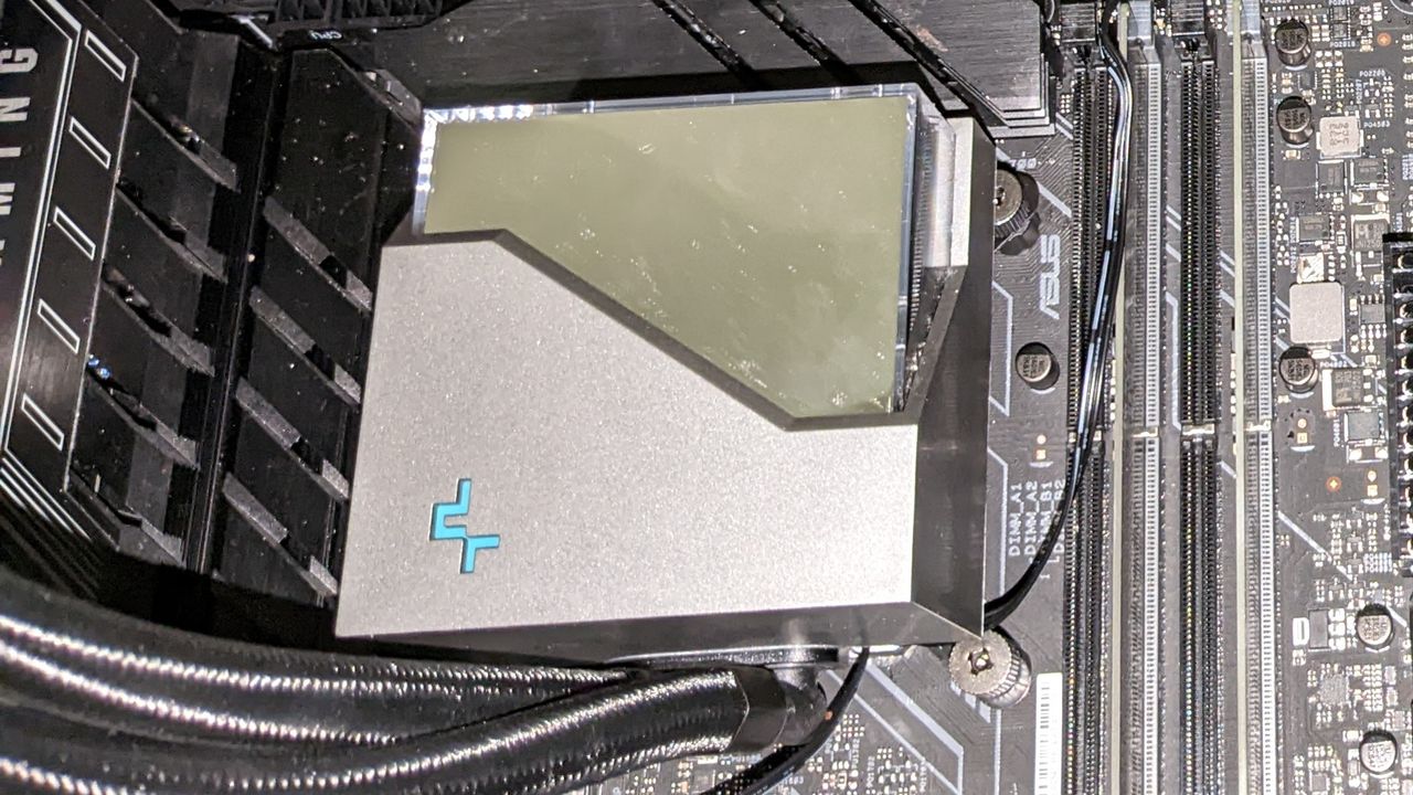 DeepCool LT720 AIO
