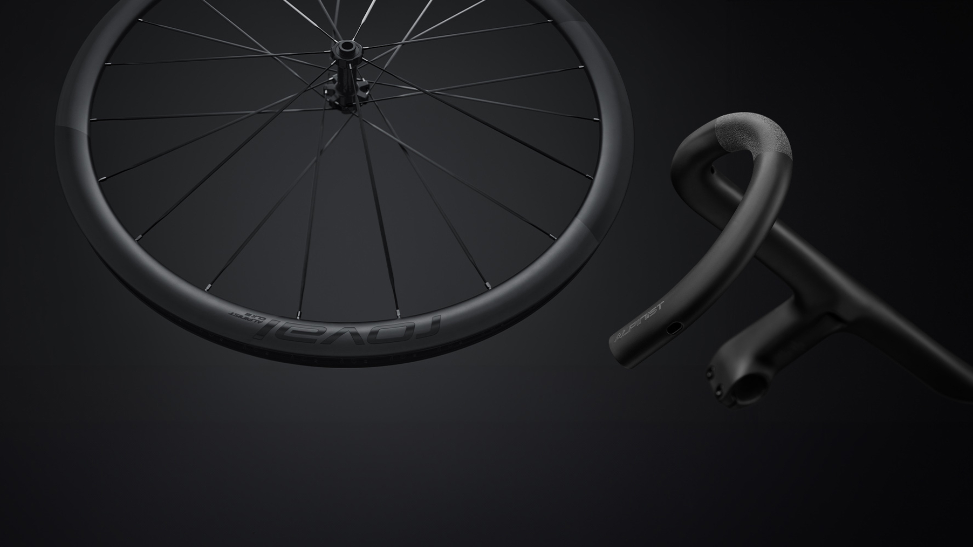 Roval Alpinist CLX III wheels and Alpinist cockpit