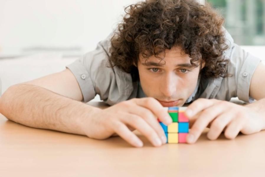 Rubik&amp;#039;s Cube turns the big 4-0