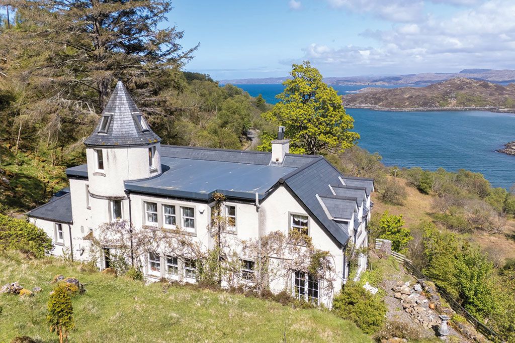 Houses for sale in elevated locations: Pollanaich, Nedd, Drumbeg, Sutherland
