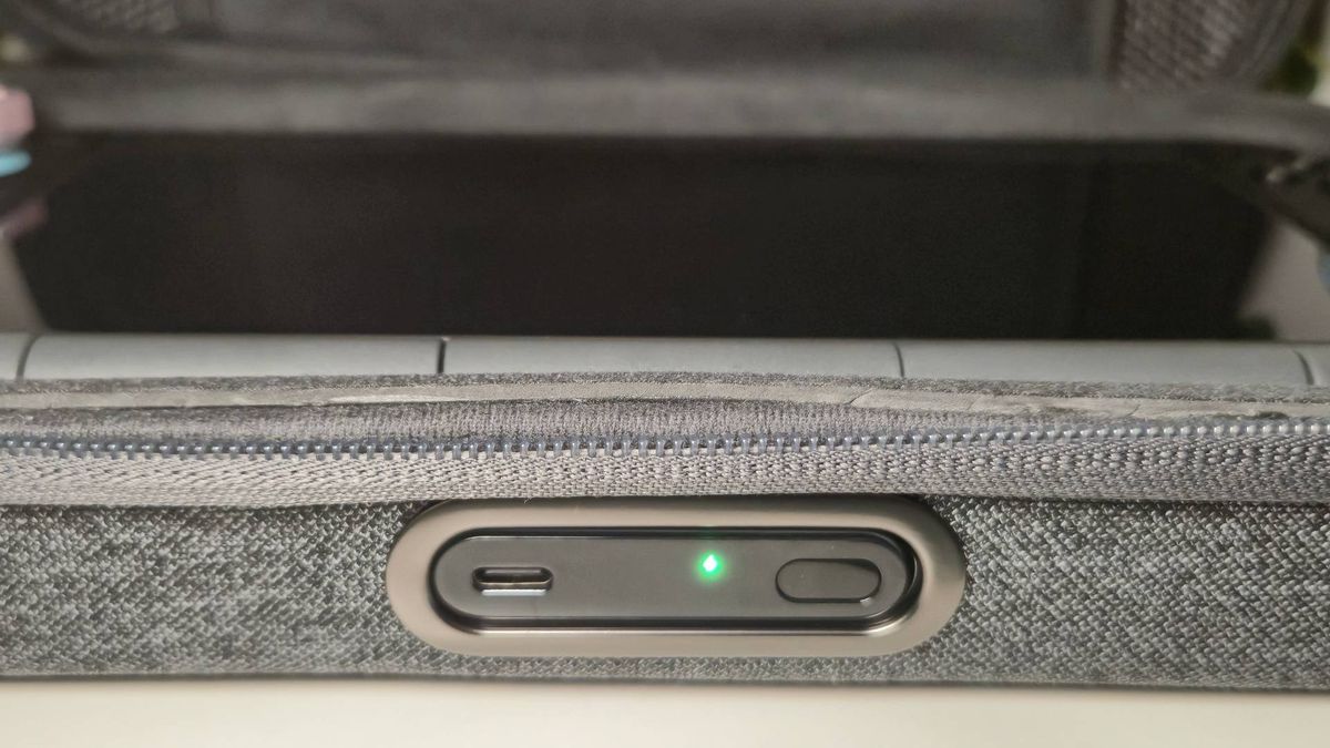Close up of the Charging Case Pro battery display.