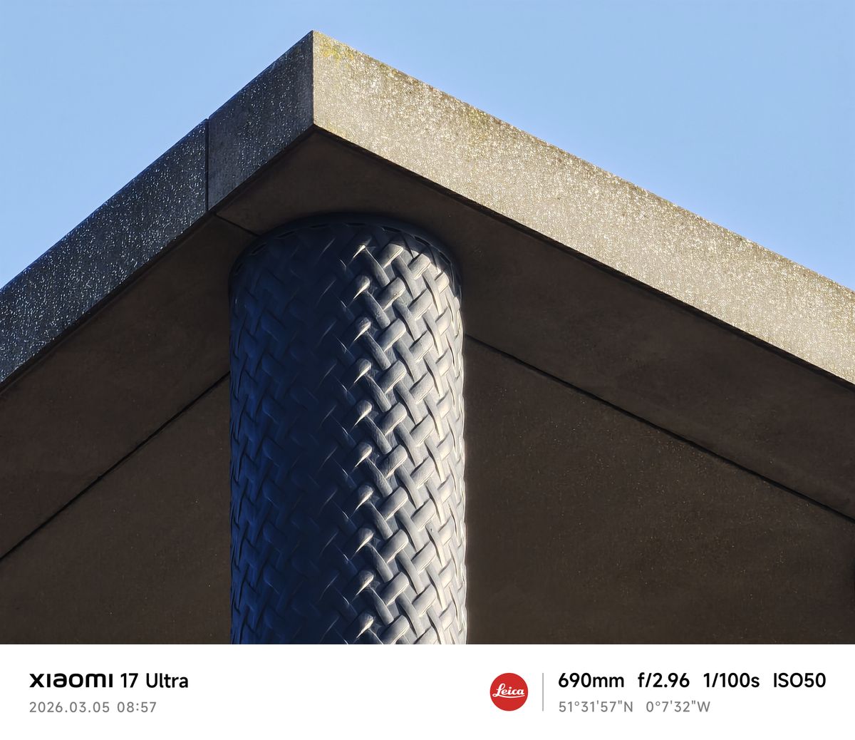 Xiaomi 17 Ultra camera sample highrise zoom 30x