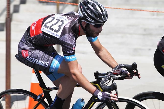 Chase Goldstein (Stan&rsquo;s NoTubes p/b Proferin) pushes through the pain