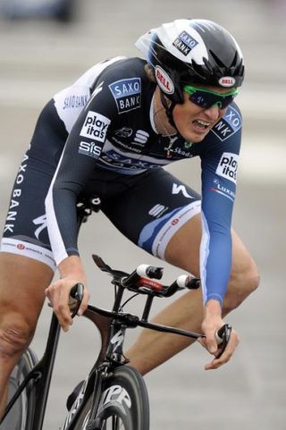 Larsson gets first big win at Giro d'Italia
