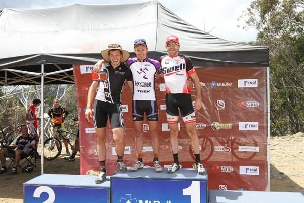 Elite men's podium: Paul van der Ploeg, Dan McConnell, Andy Blair