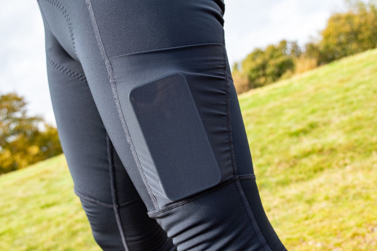 A man wearing a pair of Sportful Fiandre bibtights
