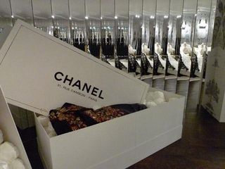 An oversized version of the boxes used to package creations purchased by Haute Couture clients