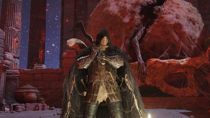 A Tarnished warrior in Elden Ring stands in front of Miquella's cocoon.