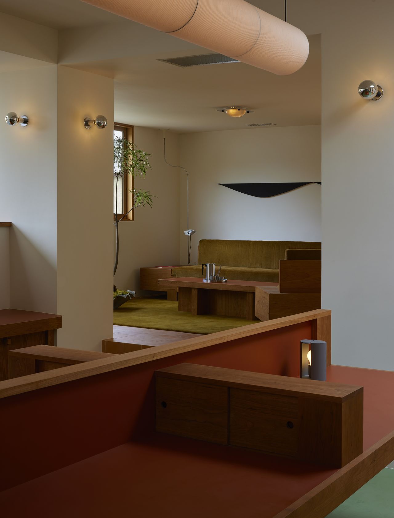 office furnished with cherry wood and terracotta tiles in Los Angeles