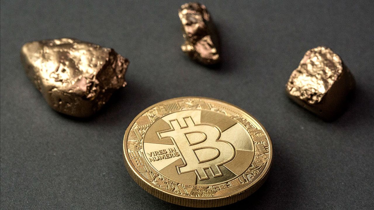 Bitcoin and gold