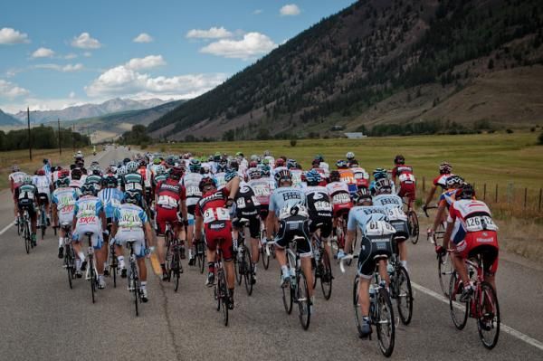 Getting closer to Crested Butte the main group stays together.