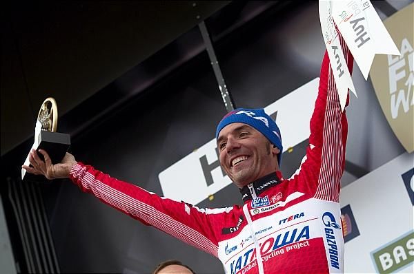 Joaquim Rodriguez (Katusha) on the podium with his winner's trophy.