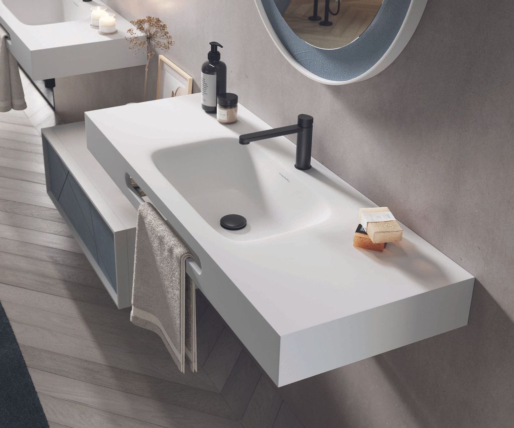 10 things people with nice-smelling bathrooms always do