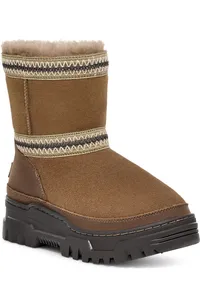 Ugg Classic Short TrailGazer Boot (Women's)