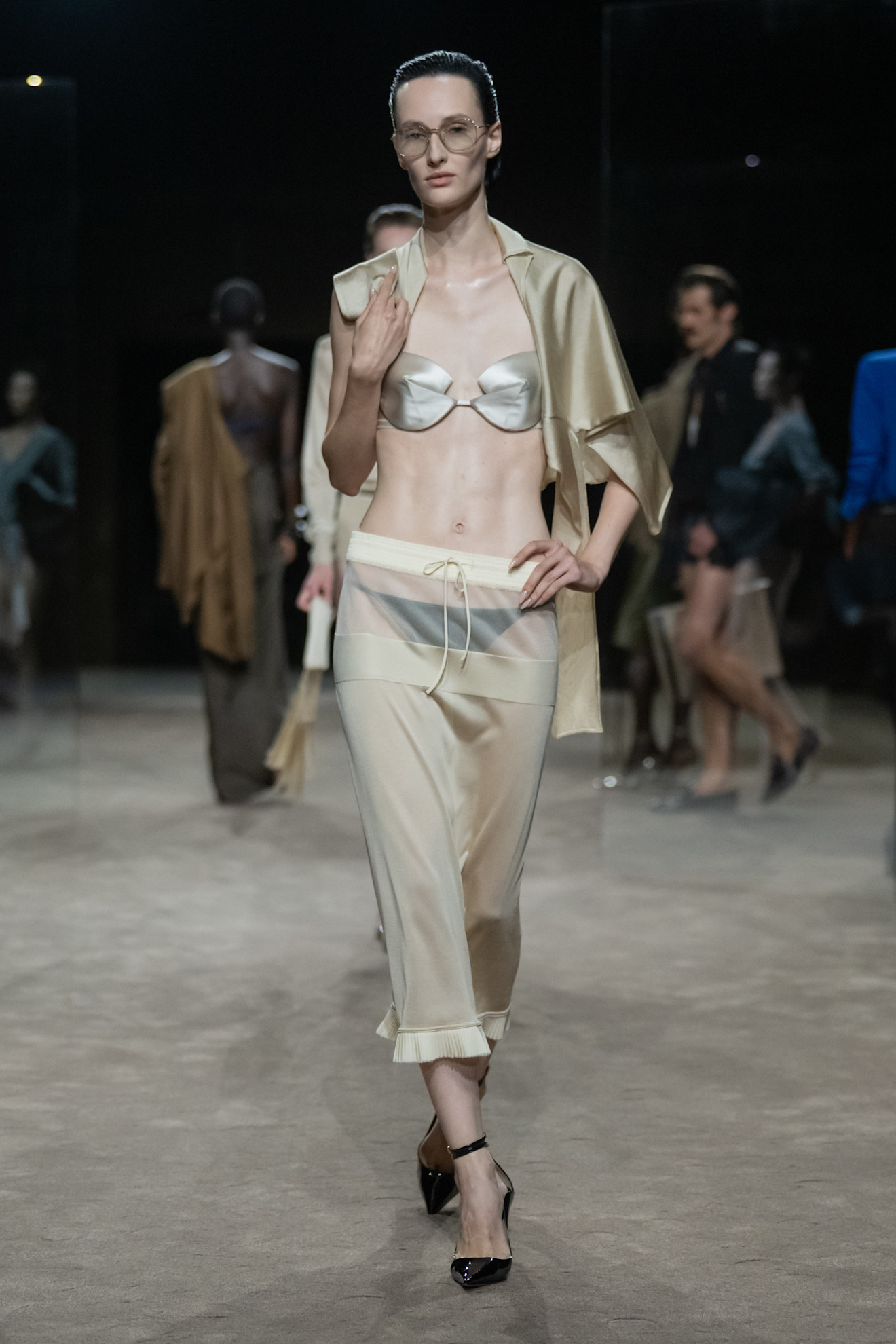 a model walking the tom ford spring 2027 show.