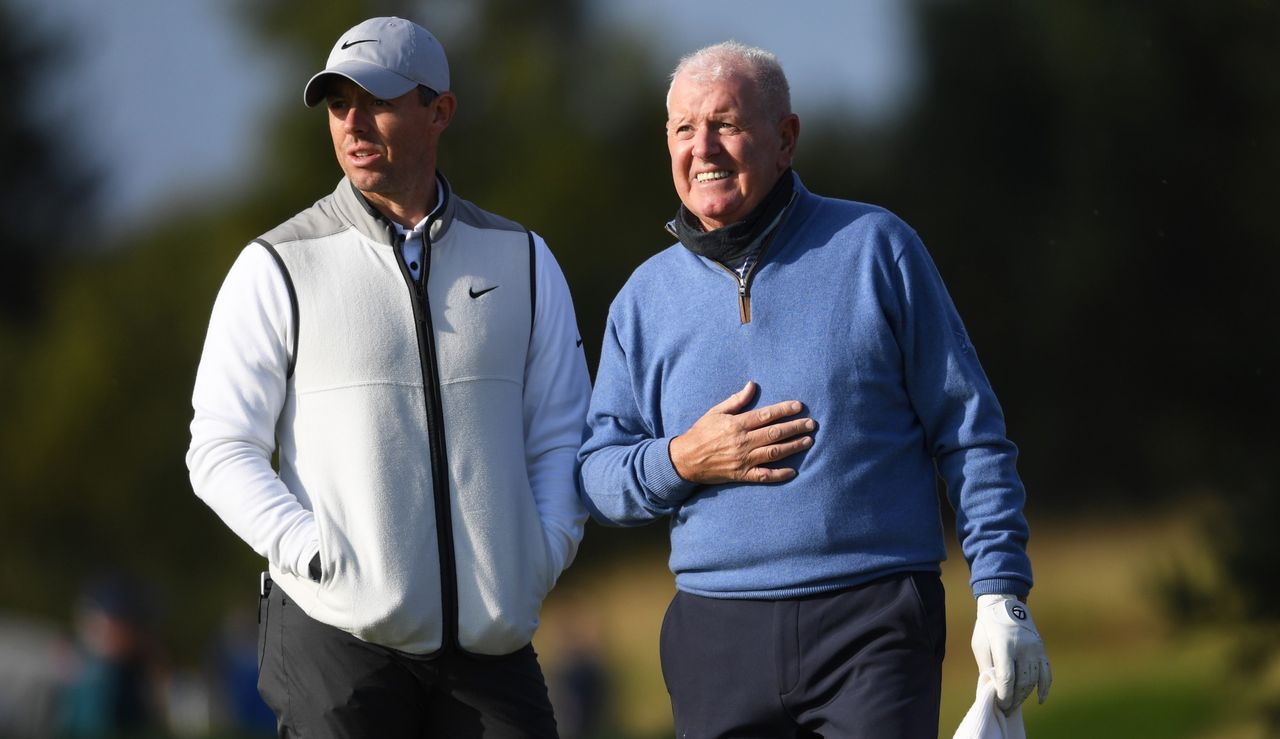 McIlroy and his dad, Gerry, play the Old Course