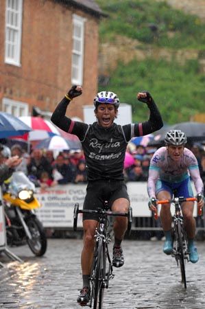 Dean Downing (Rapha Condor) wins