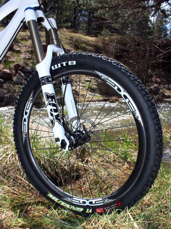 The Edge Composites wide-profile carbon rims are light and noticeably stiff side-to-side but very difficult to set up tubeless