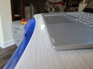 Lap Desk Lip with the Asus C436