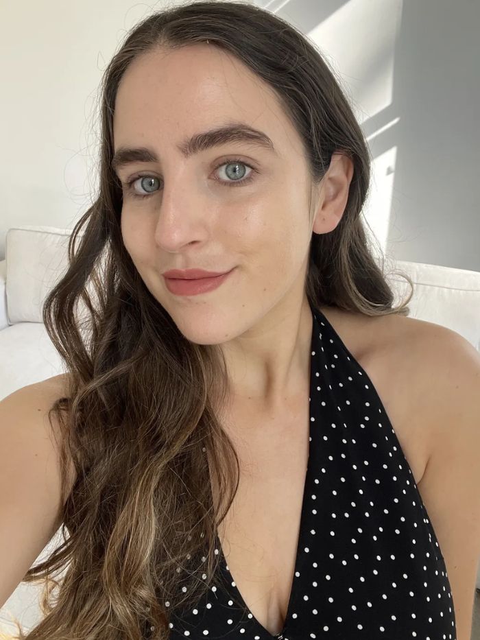 A selfie of SEO writer Ava Gilchrist