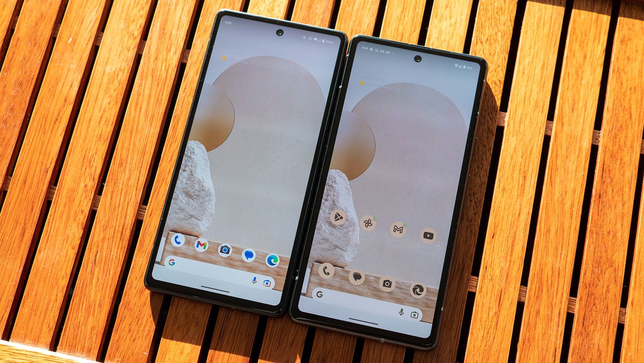 Comparing the Google Pixel 6a hardware with the Google Pixel 7a