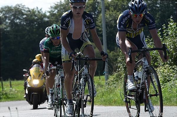 Rob Ruijgh rides alongside Bjorn Leukemans.