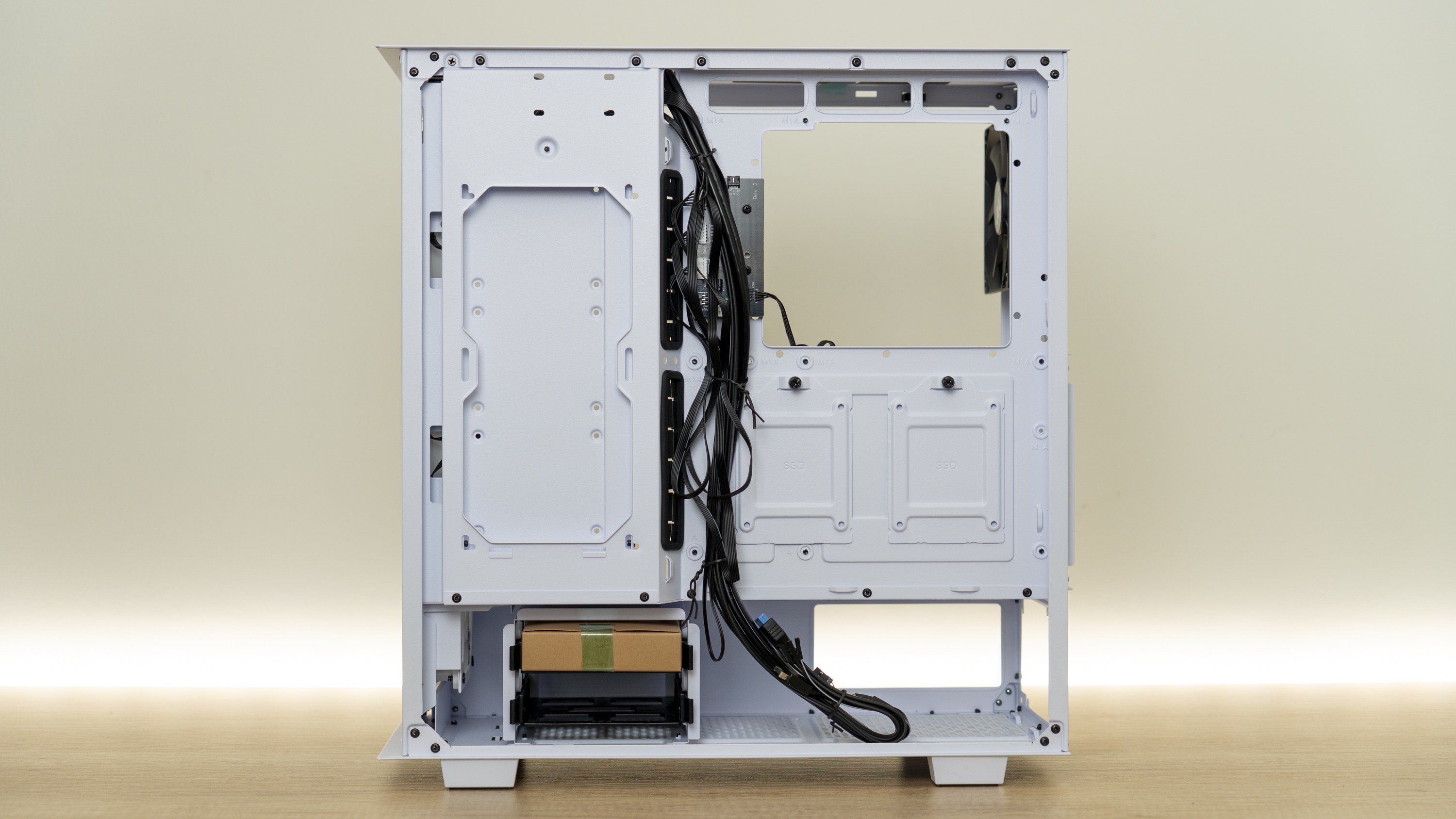 Thermaltake Divider 300TG ARGB Snow Edition