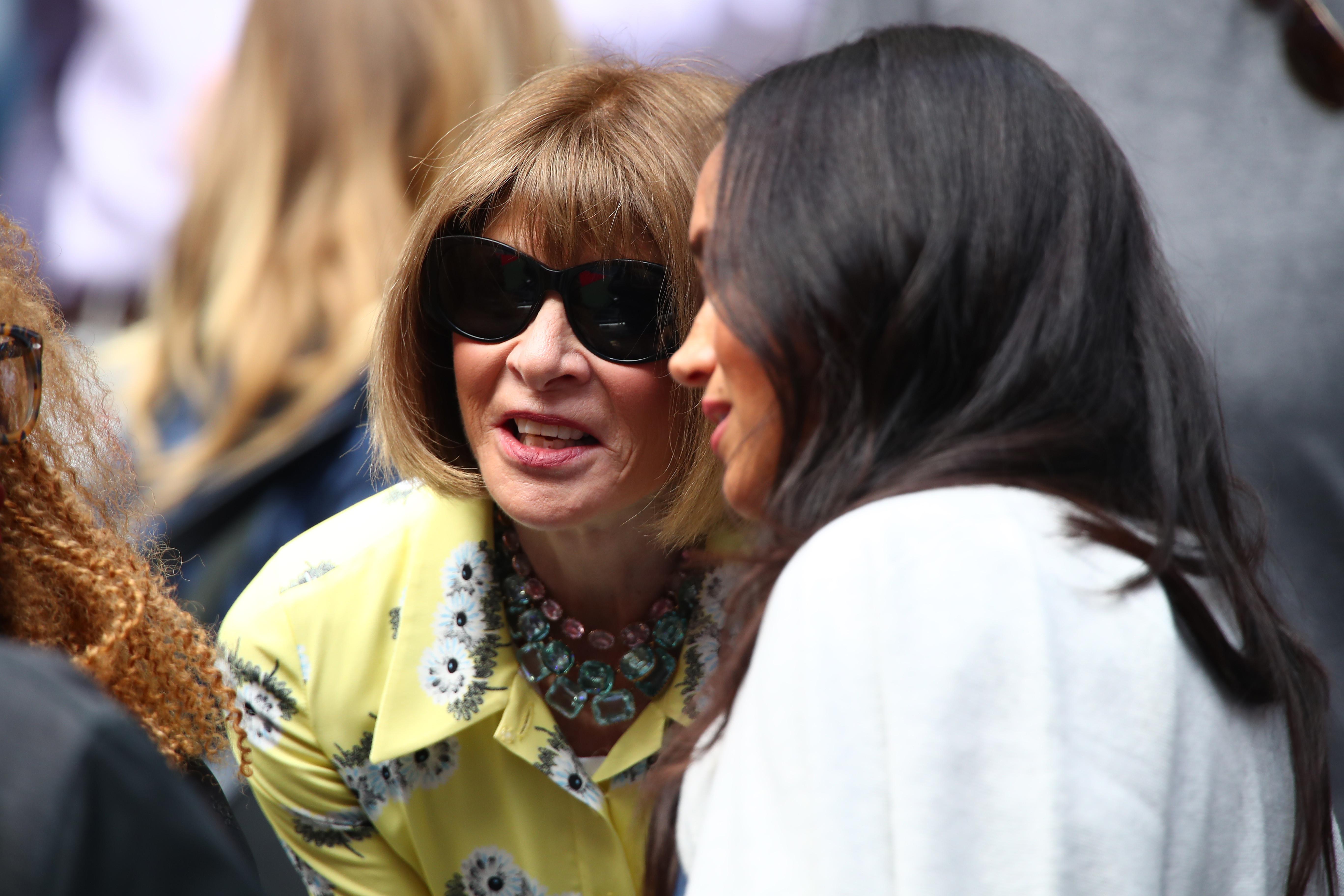 NEW YORK, NEW YORK - SEPTEMBER 07: Meghan (R), Duchess of Sussex, and Anna Wintour (L) attend the Women&amp;amp;apos;s Singles final match between Serena Williams of the United States and Bianca Andreescu of Canada on day thirteen of the 2019 US Open at the USTA Billie Jean King National Tennis Center on September 07, 2019 in the Queens borough of New York City. (Photo by Clive Brunskill/Getty Images)