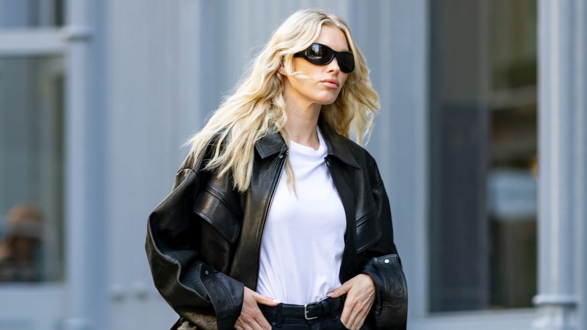Dark-Blue Jeans Are Definitely "In" for Fall 2025, But so Is This Other Elegant Denim Wash