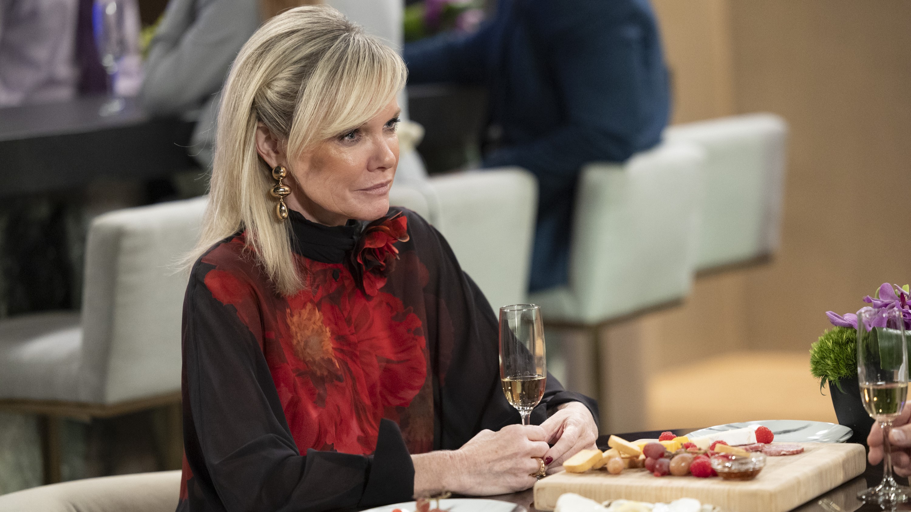 Maura West as Ava having dinner in General Hospital