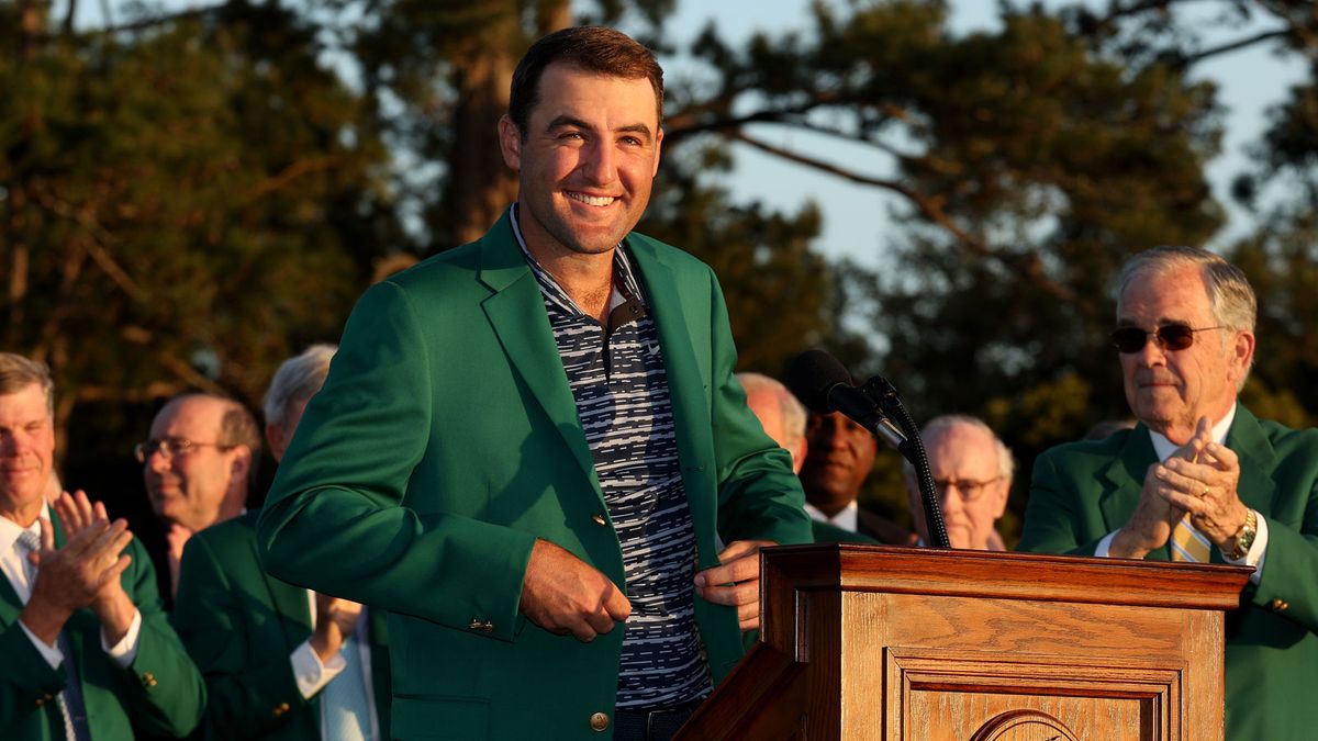 An inside look behind the Augusta National manual leaderboard, This is the  Loop