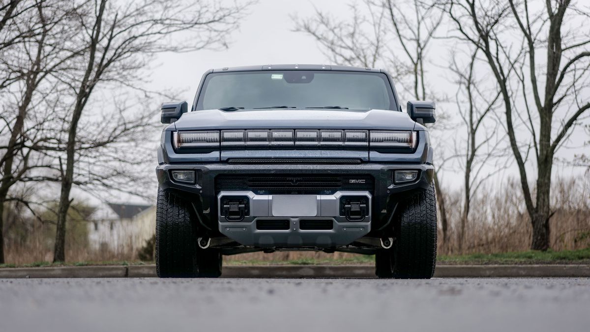 2025 GMC Hummer EV 3X SUV test drive.