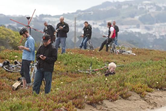 Well, some of these San Francisco spectators are not looking at their phones.
