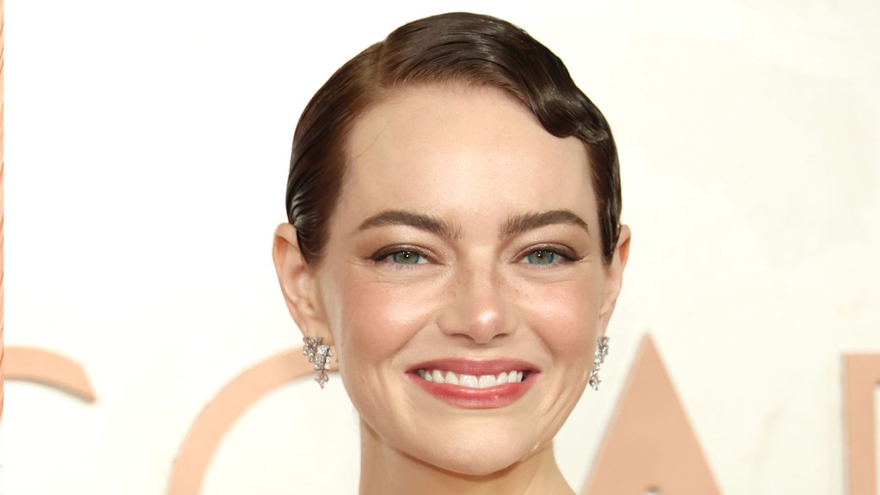 Emma Stone 2025 Oscars Red Carpet