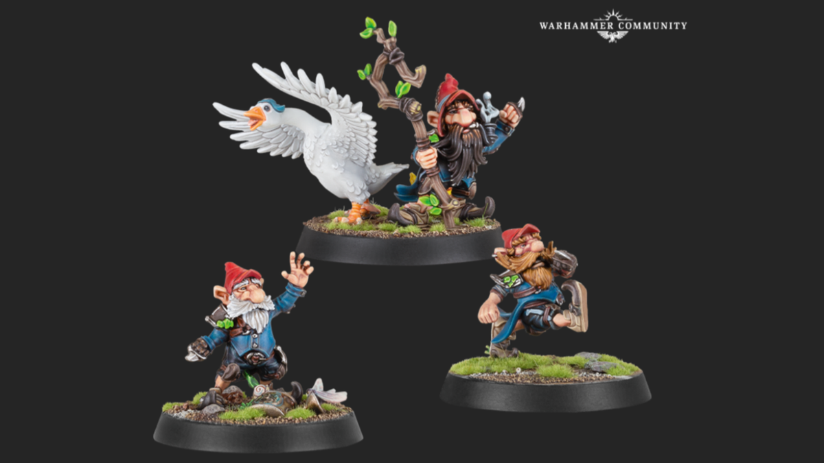 Three gnome minis from the Warhammer Blood Bowl Gnome team, one of which has a goose accompanying him