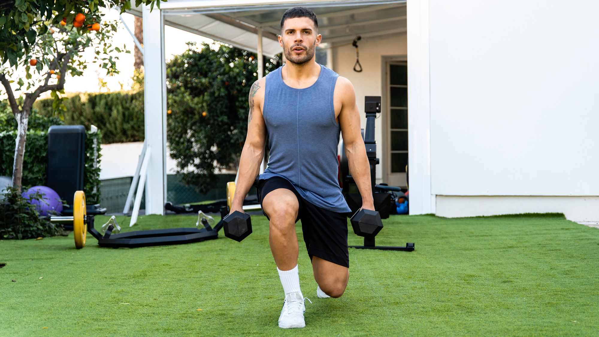 Practical Muscle Build Need a quick way to build muscle? Try this 35-minute dumbbell HIIT ...
