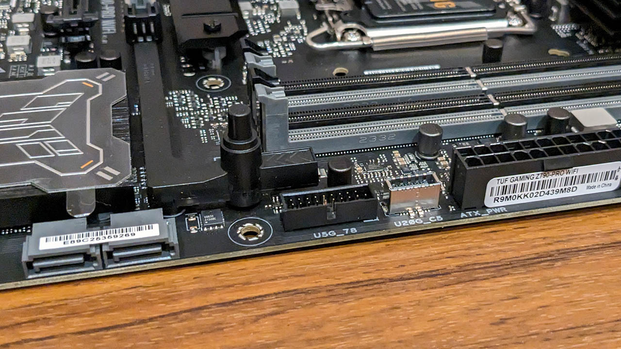 Asus TUF Gaming Z790 Pro WiFi Front I/O headers