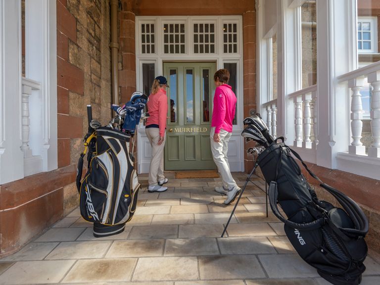 Muirfield Invites Women Members