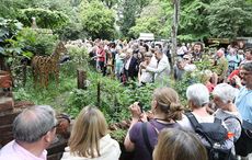 The-World-Horse-Welfare-Garden-is-proving-popular-with-the-crowds-at-RHS-Chelsea-2017-1.jpg