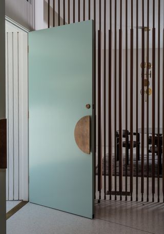 entrance detail at cove way, a midcentury home restored by Sophie goineau