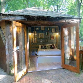forest holidays log cabin bedroom