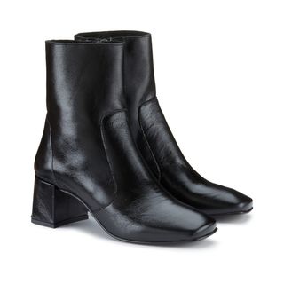 Amalric Ankle Boots in Distressed Leather