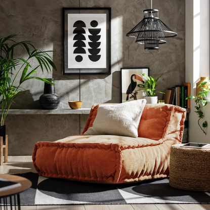 Estelle bean bag in rust.