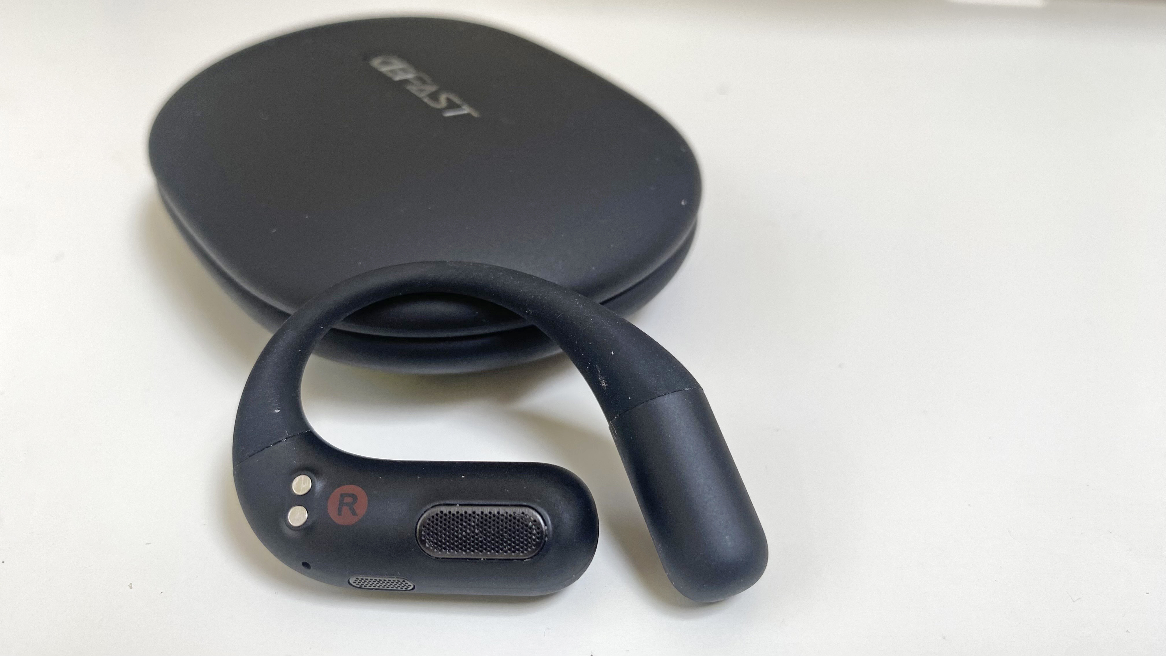 AceFast AceFit Earbuds and charging case
