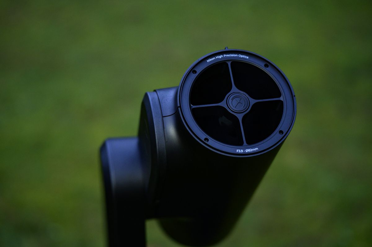 Close up of the Unistellar Odyssey Pro smart telescope