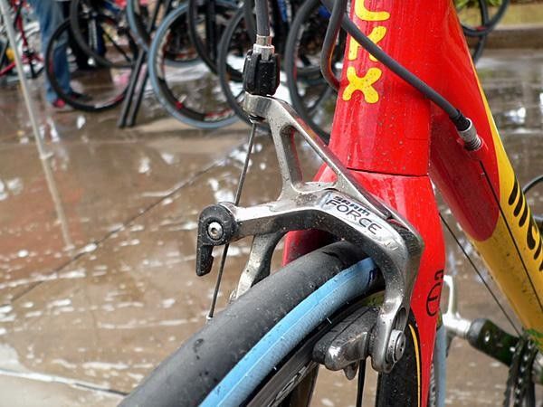 SRAM&rsquo;s dual-pivot Force brakeset