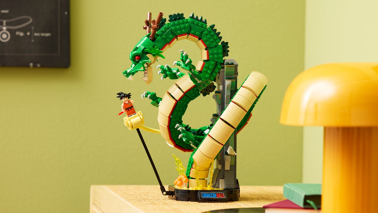 Lego Dragon Ball Shenron &amp; Goku set on a wooden table